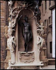 Dettaglio di Minerva, dalla base di una scultura di Perseo con la testa di Medusa, 1545-55